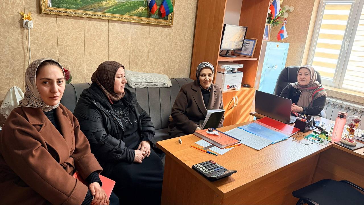 Выезд в населенные пункты с целью проведения беседы в средней общеобразовательной школе в с. В-Инхо, и Килятли. На тему: «Безопасность в сети интернет» «Профилактика негативных явлений среди детей и подростков «Молодежь против наркотиков»